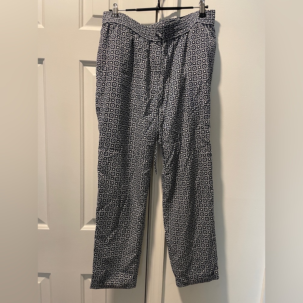 J. Crew Geometric Joggers in Navy and Cream 💙🤍